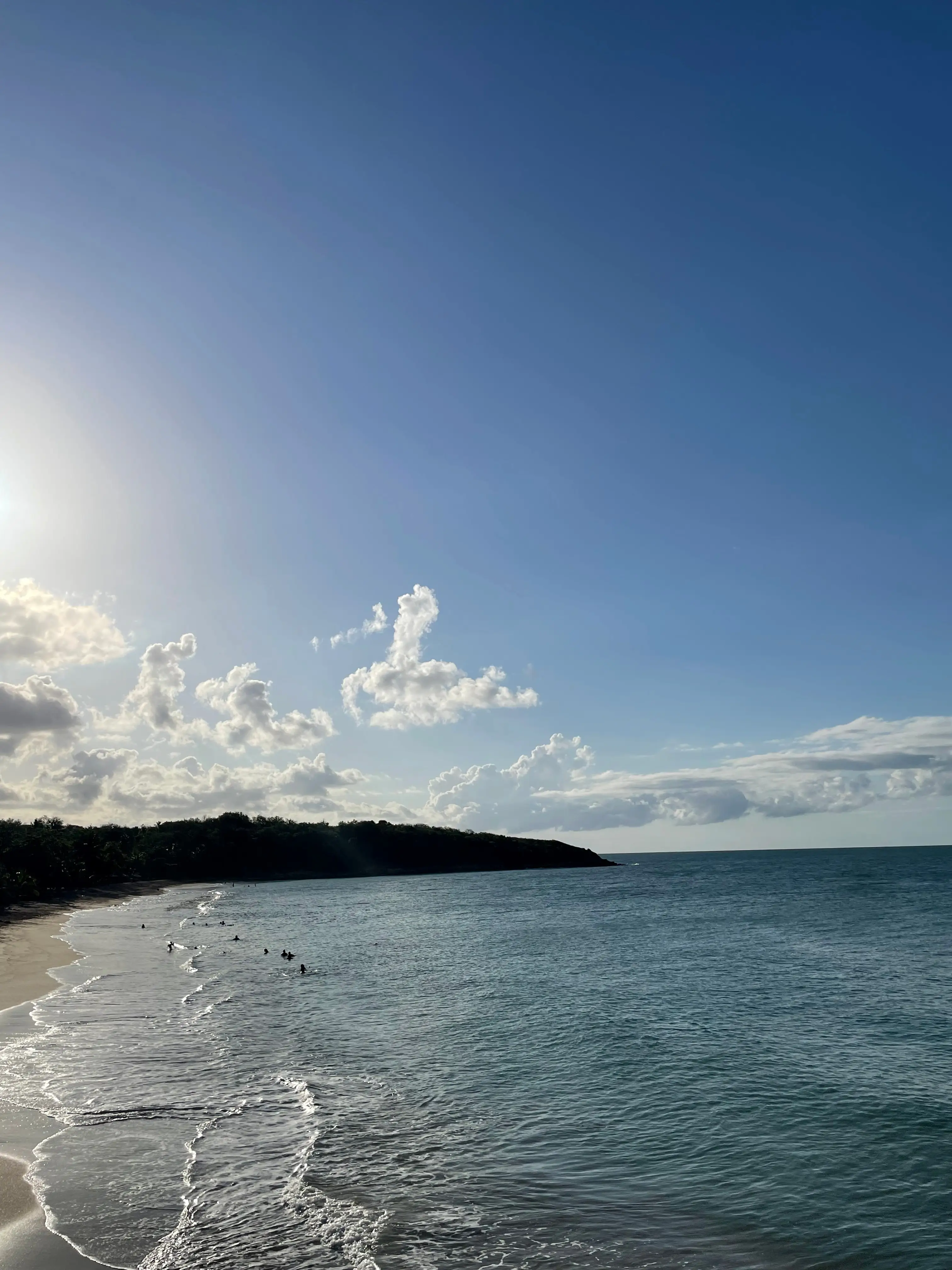 L'anse, par ciel bleu